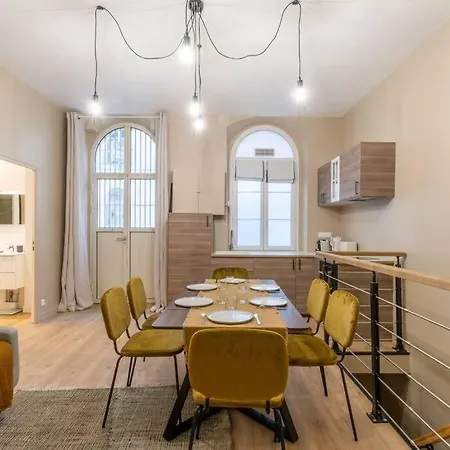 Nouveau - Designer - 6p Apartment